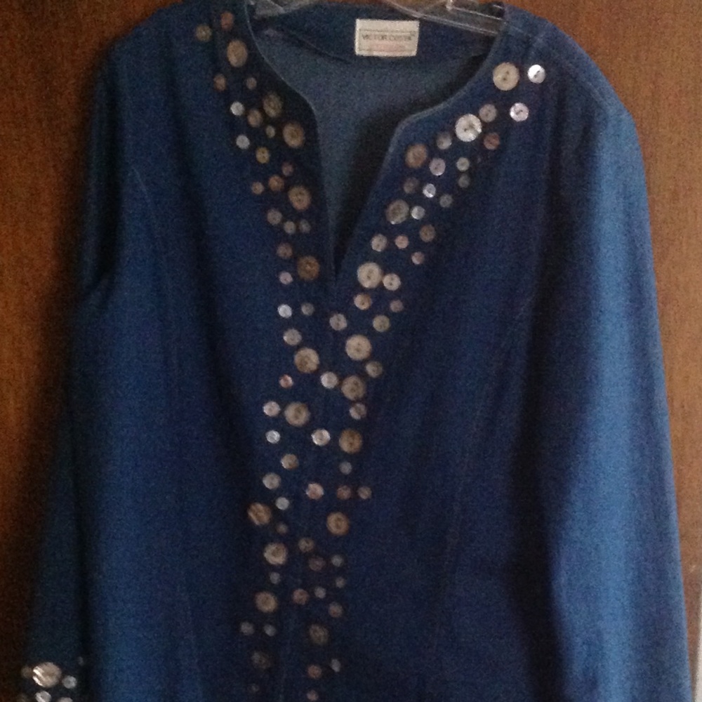 Victor Costa denim button top. Tunic length